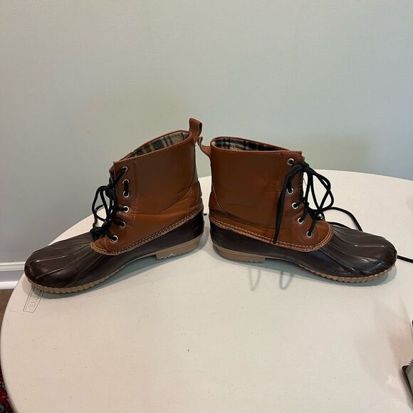 Cape Robbin Duck Boots - Picture 5 of 9